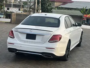 Mercedes-Benz E300 4Matic AWD Sedan (2.0L 4cyl 9A) 2017 White