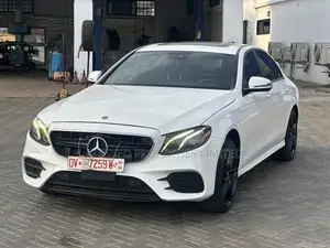 Mercedes-Benz E300 4Matic AWD Sedan (2.0L 4cyl 9A) 2017 White