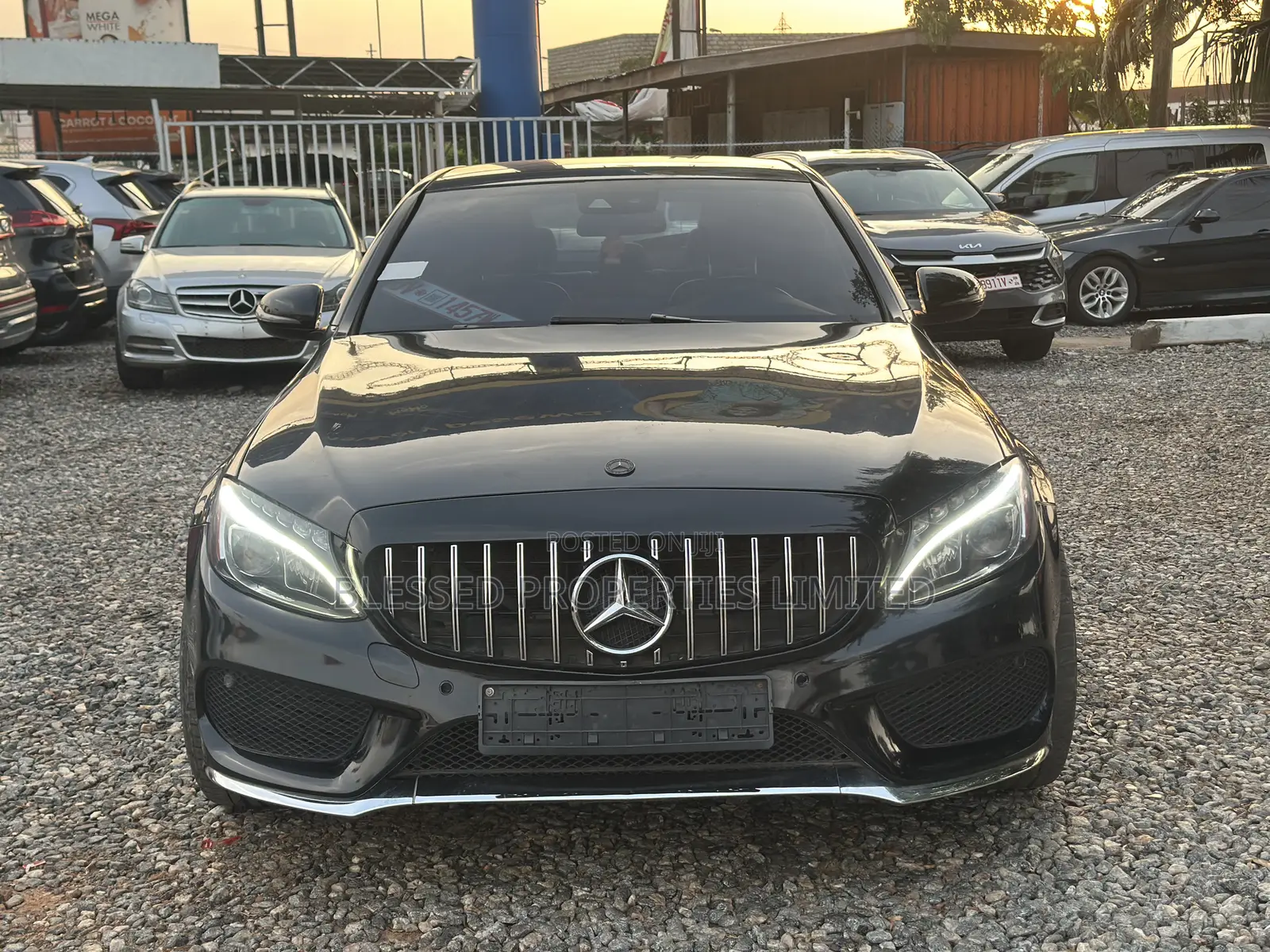 Mercedes-Benz C300 Base Sedan RWD (2.0L 4cyl 7A) 2016 Black