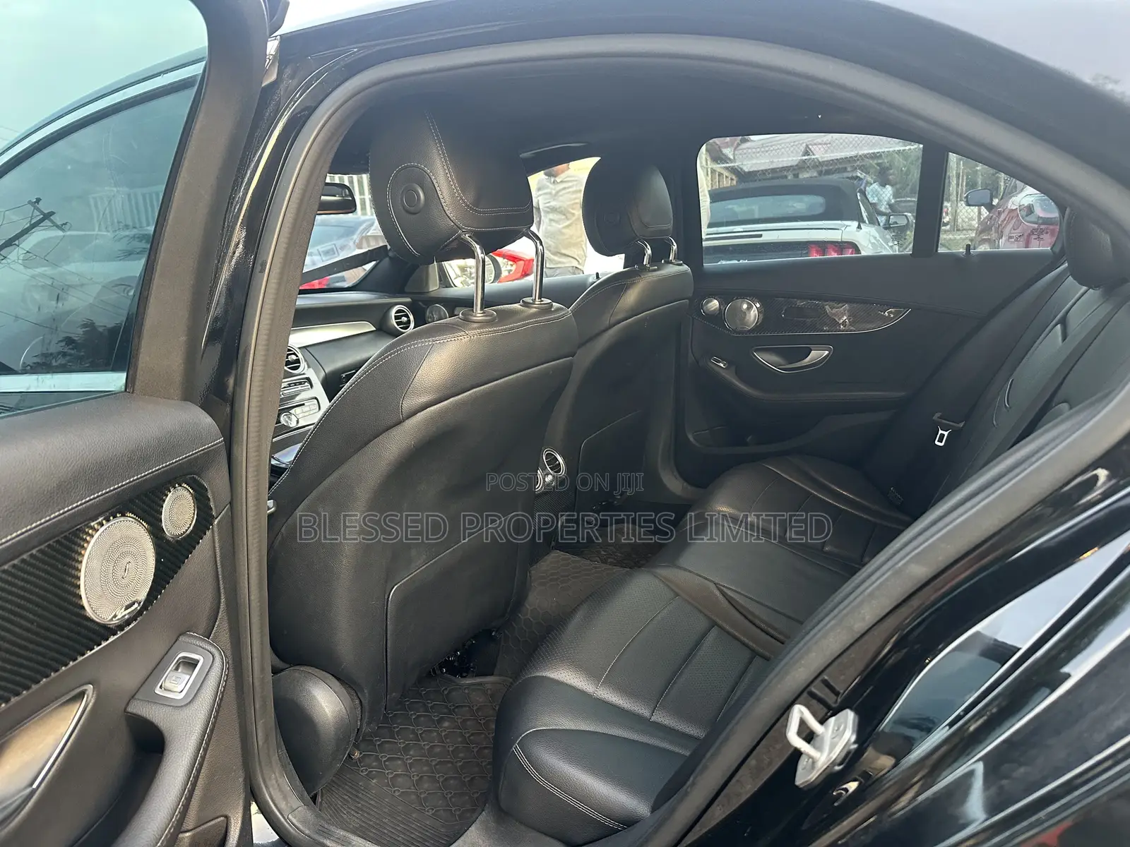 Mercedes-Benz C300 Base Sedan RWD (2.0L 4cyl 7A) 2016 Black