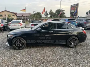 Mercedes-Benz C300 Base Sedan RWD (2.0L 4cyl 7A) 2016 Black