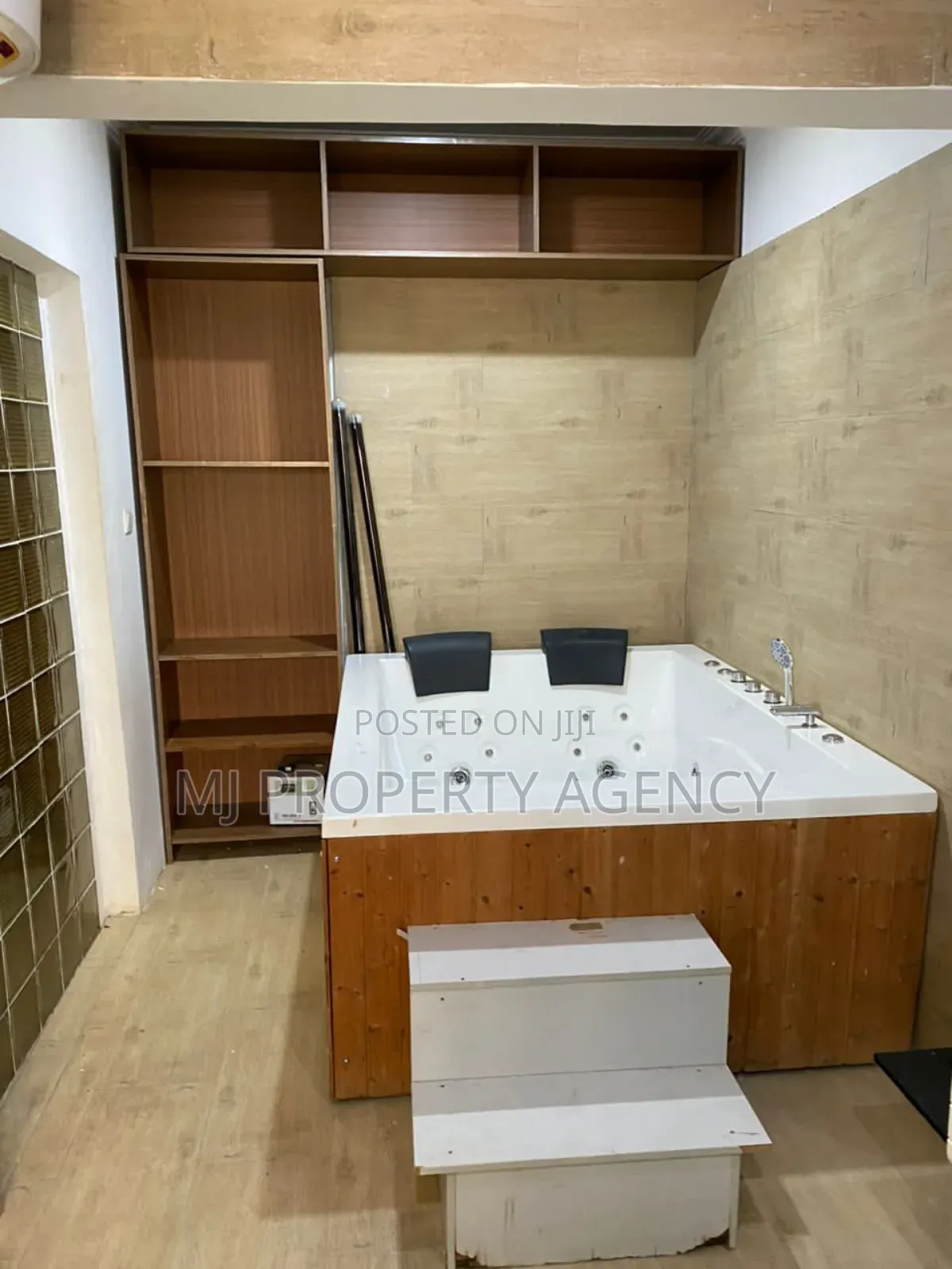 4bdrm House in Community 25 for rent