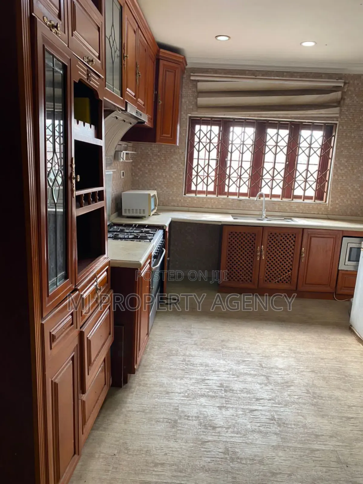4bdrm House in Community 25 for rent