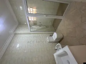 5bdrm Mansion in Nmai Dzorn for rent