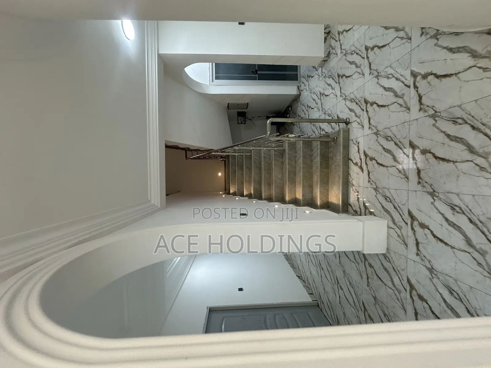 5bdrm Mansion in Nmai Dzorn for rent