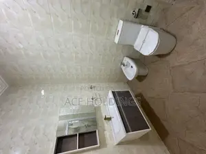 5bdrm Mansion in Nmai Dzorn for rent