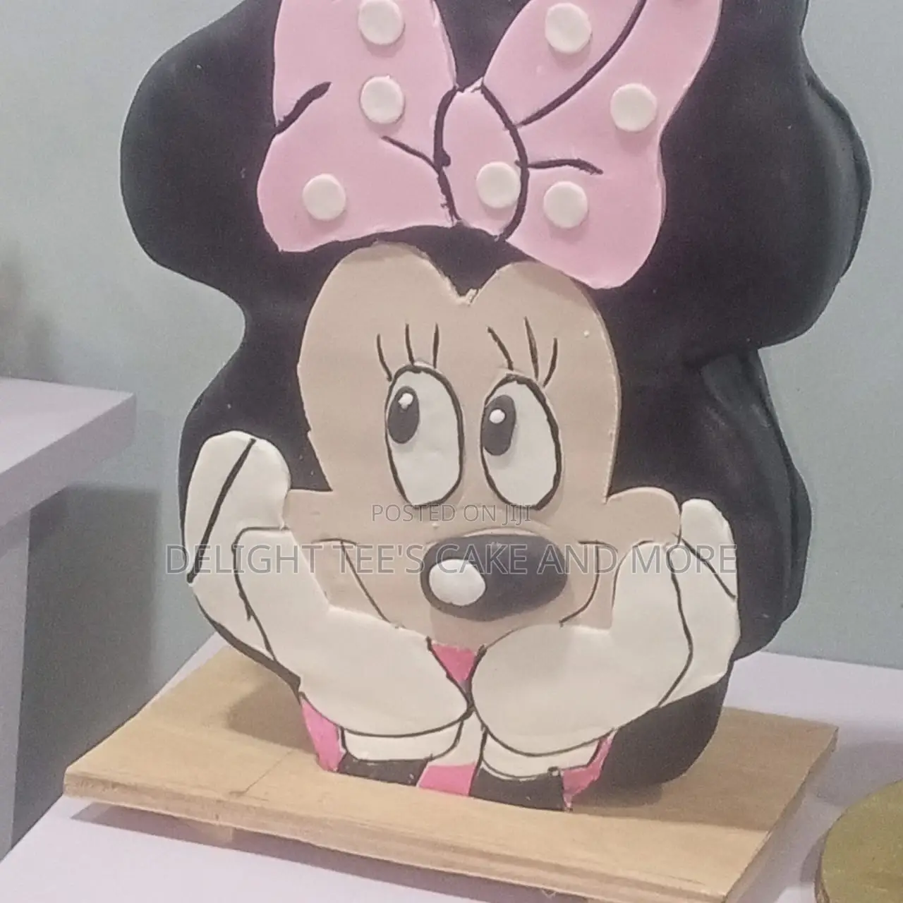 Beautiful Minnie Mouse Shape Cake – Perfect for Girls!