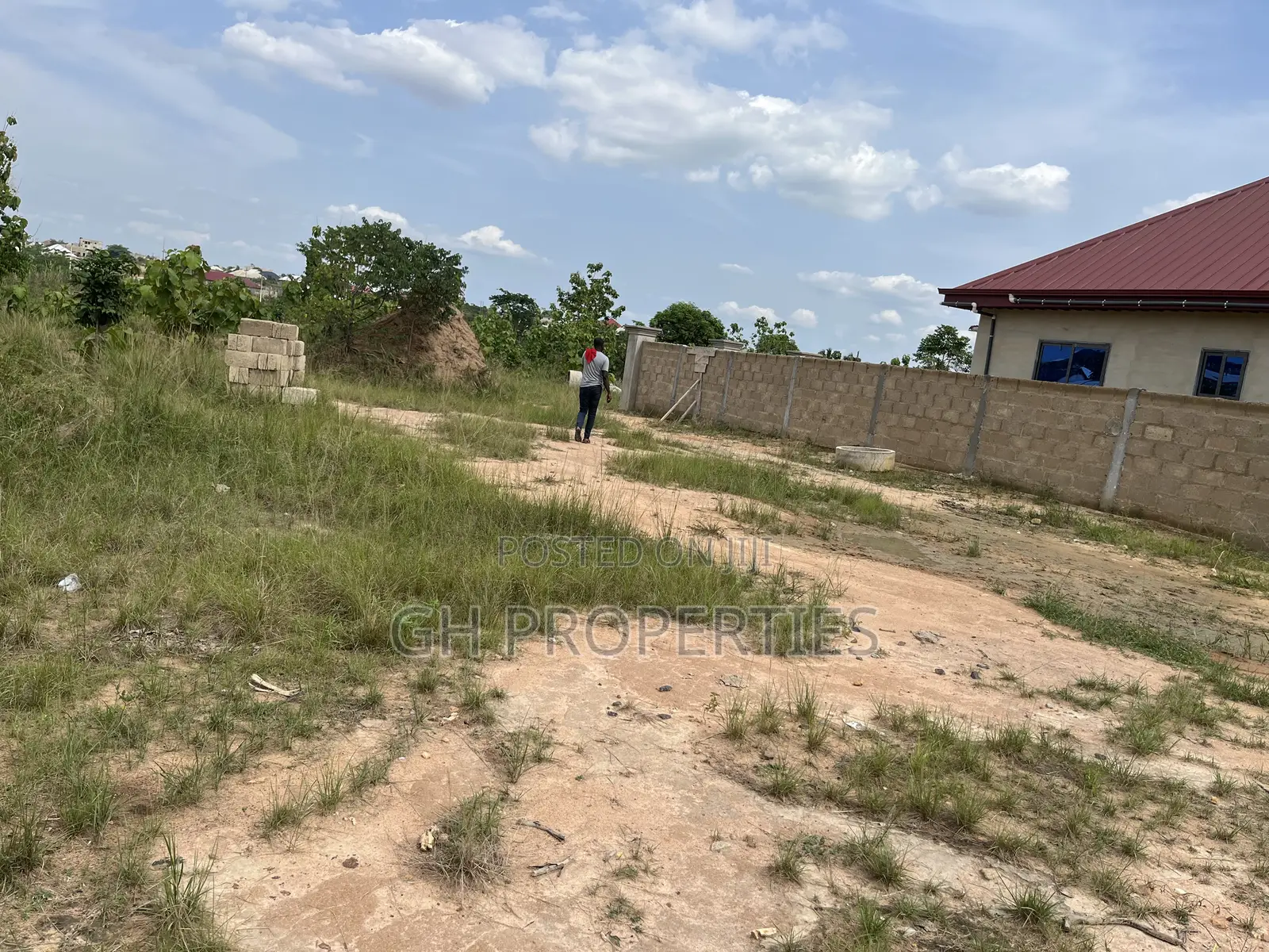 Half Plot for Sale Sokoban Wood Village,Odaso.
