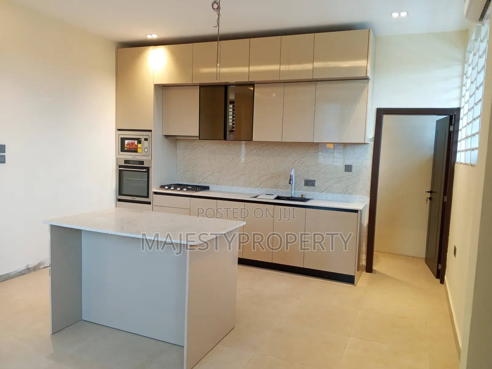 4bdrm Duplex in Hfc Estate, Baatsona Total for sale