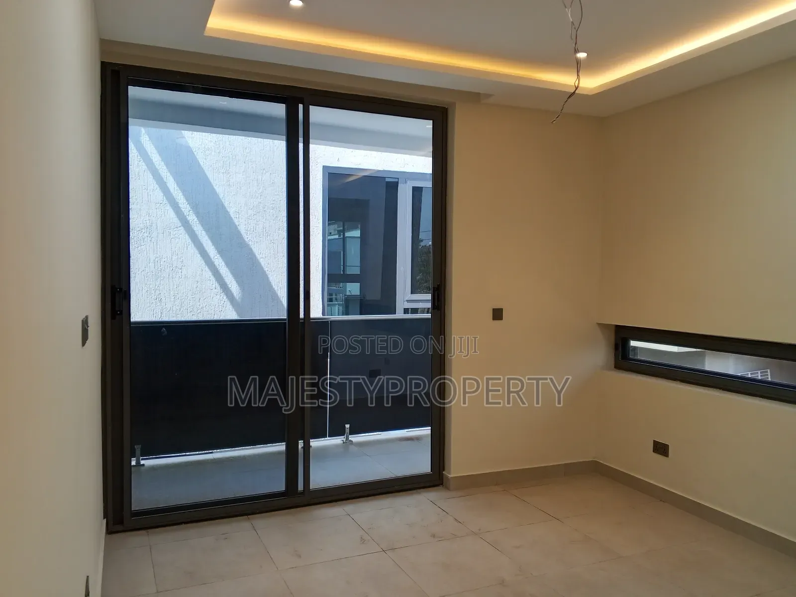 4bdrm Duplex in Hfc Estate, Baatsona Total for sale