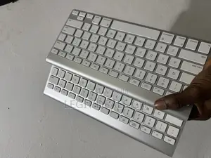 Apple Bluetooth Keyboard