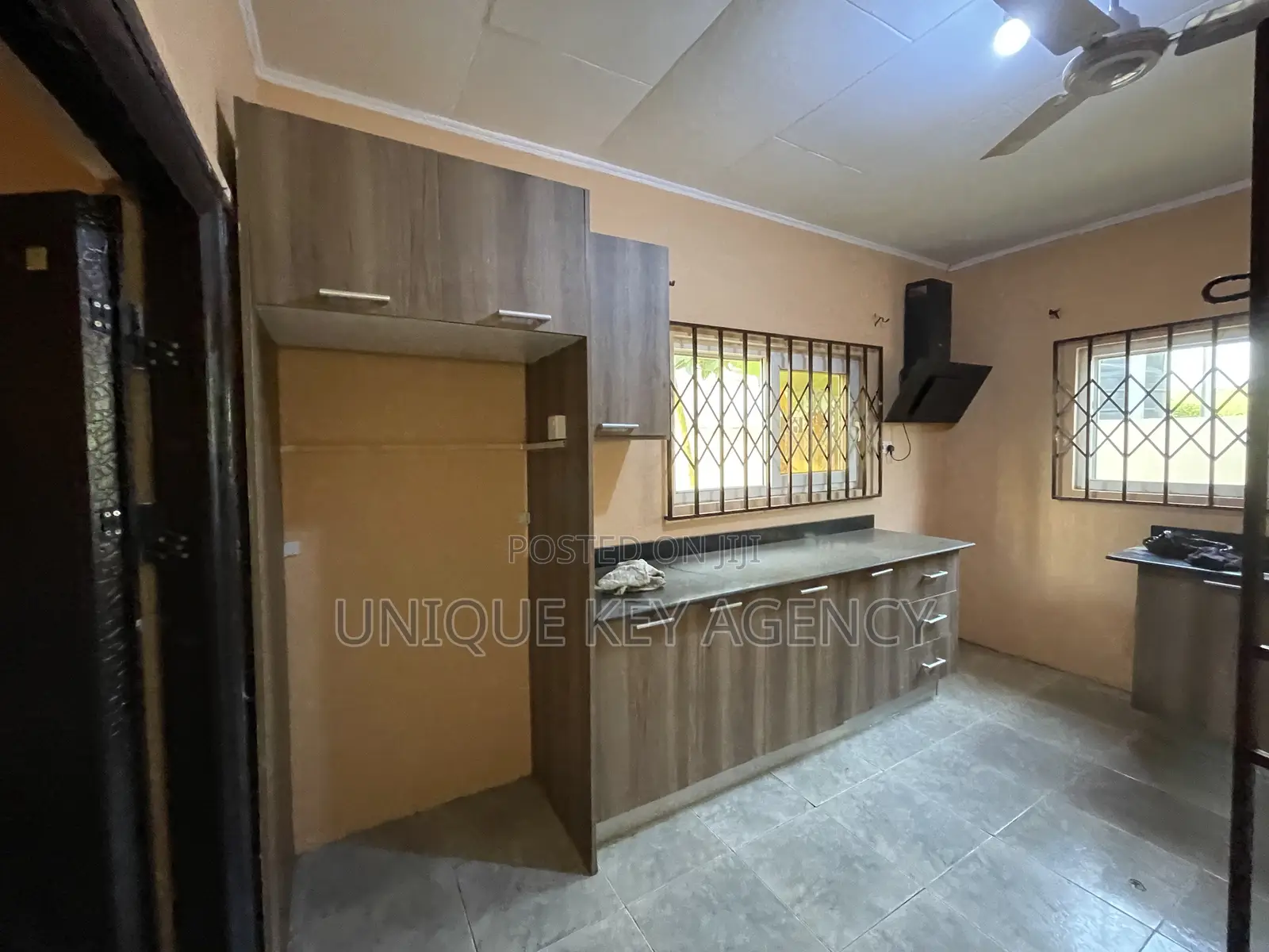 4bdrm House in Unique Key Agency, Manet Court for rent