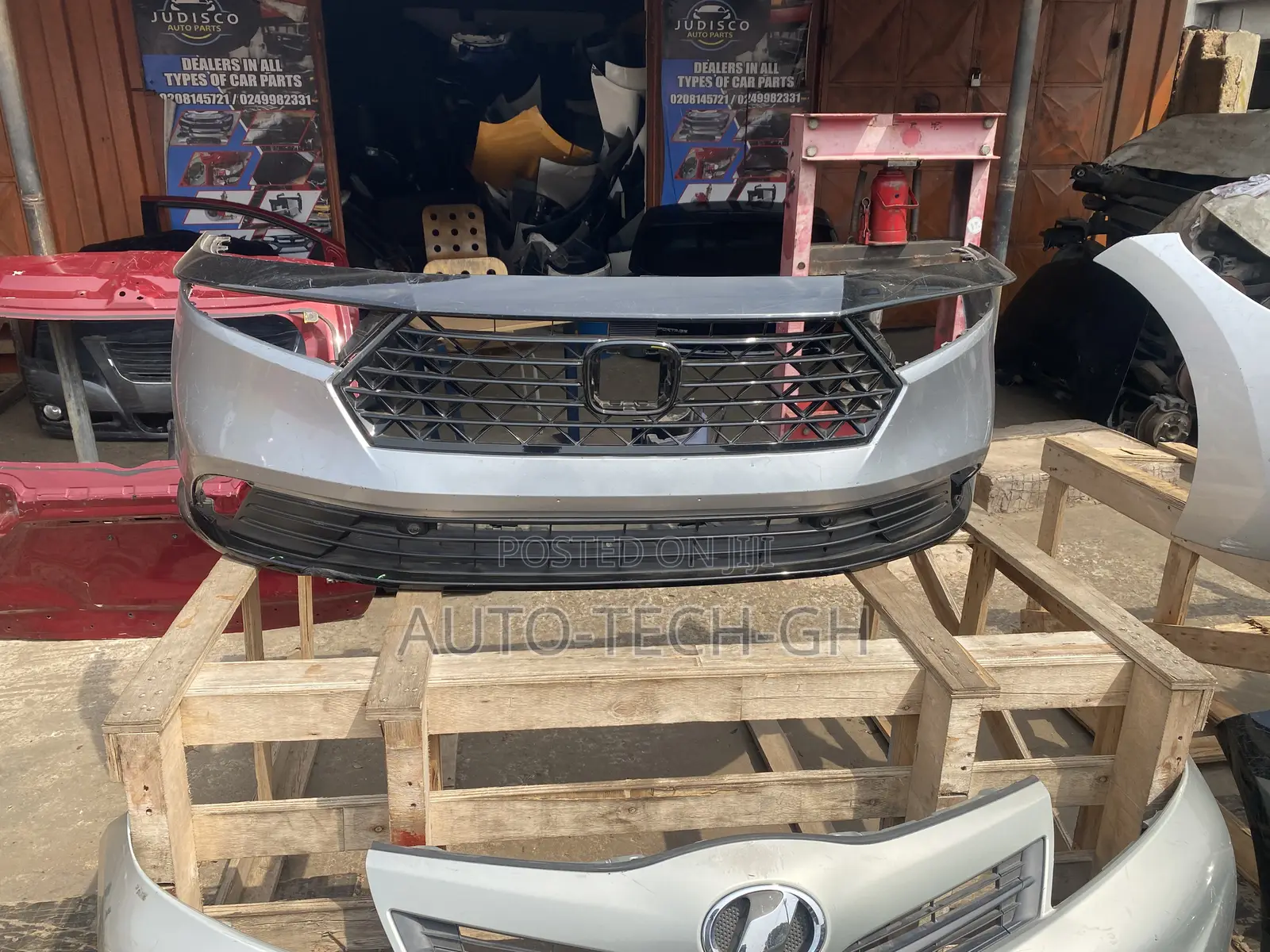 Front Bumper Cover For A 2023-2025 Honda Accord.