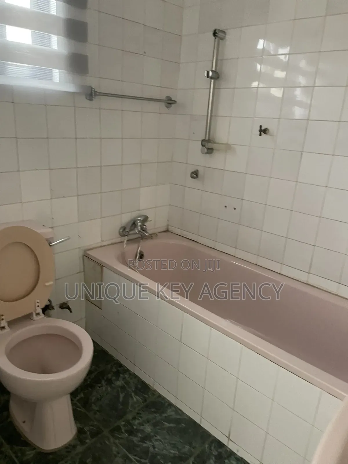 6bdrm House in Unique Key Agency, Tema Metropolitan for rent