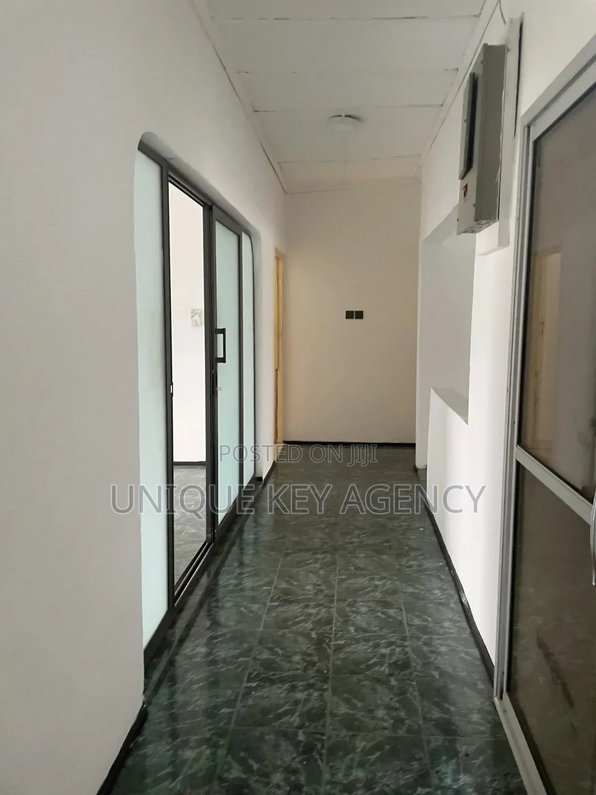 6bdrm House in Unique Key Agency, Tema Metropolitan for rent