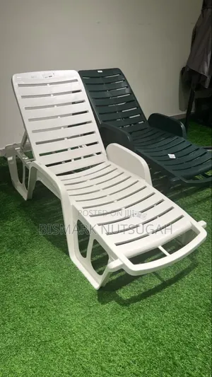 Classic Sun Lounger Swimming Pool Chair
