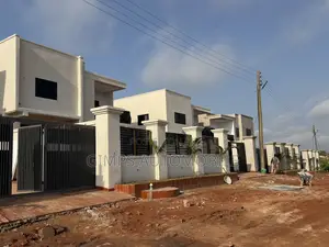 4bdrm Apartment in Gimps Properties, Kumasi Metropolitan for sale