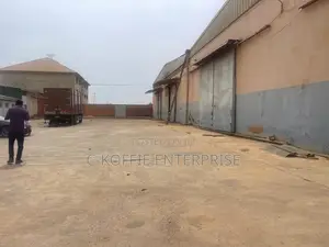 Classic 2000 SQM Warehouse at Tema for Rent