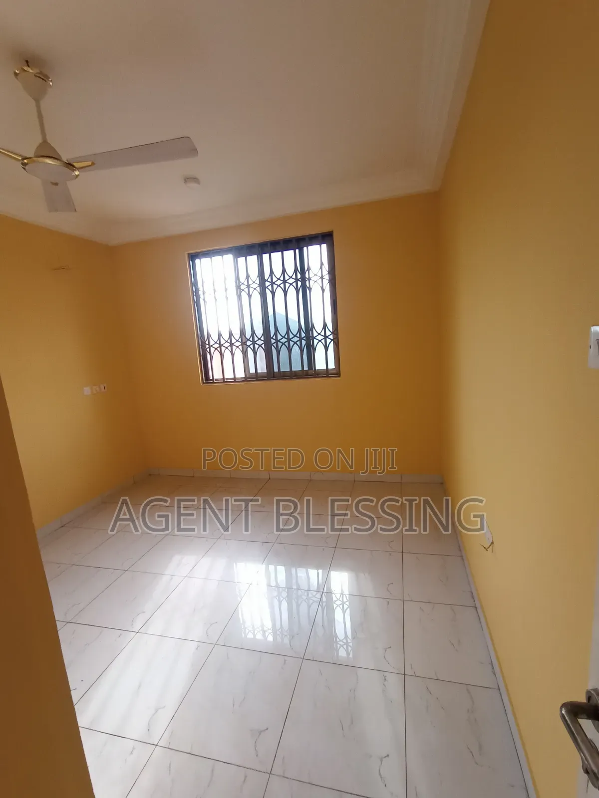 2bdrm Apartment in Afienya-Mataheko, Tema Metropolitan for rent