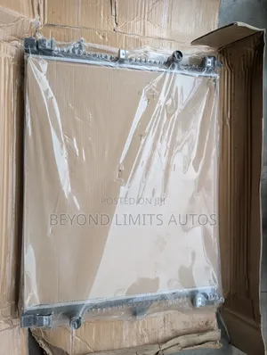 Ford Edge 2017,2018,2019,2020,2021,2022 Radiator/ Water Tank