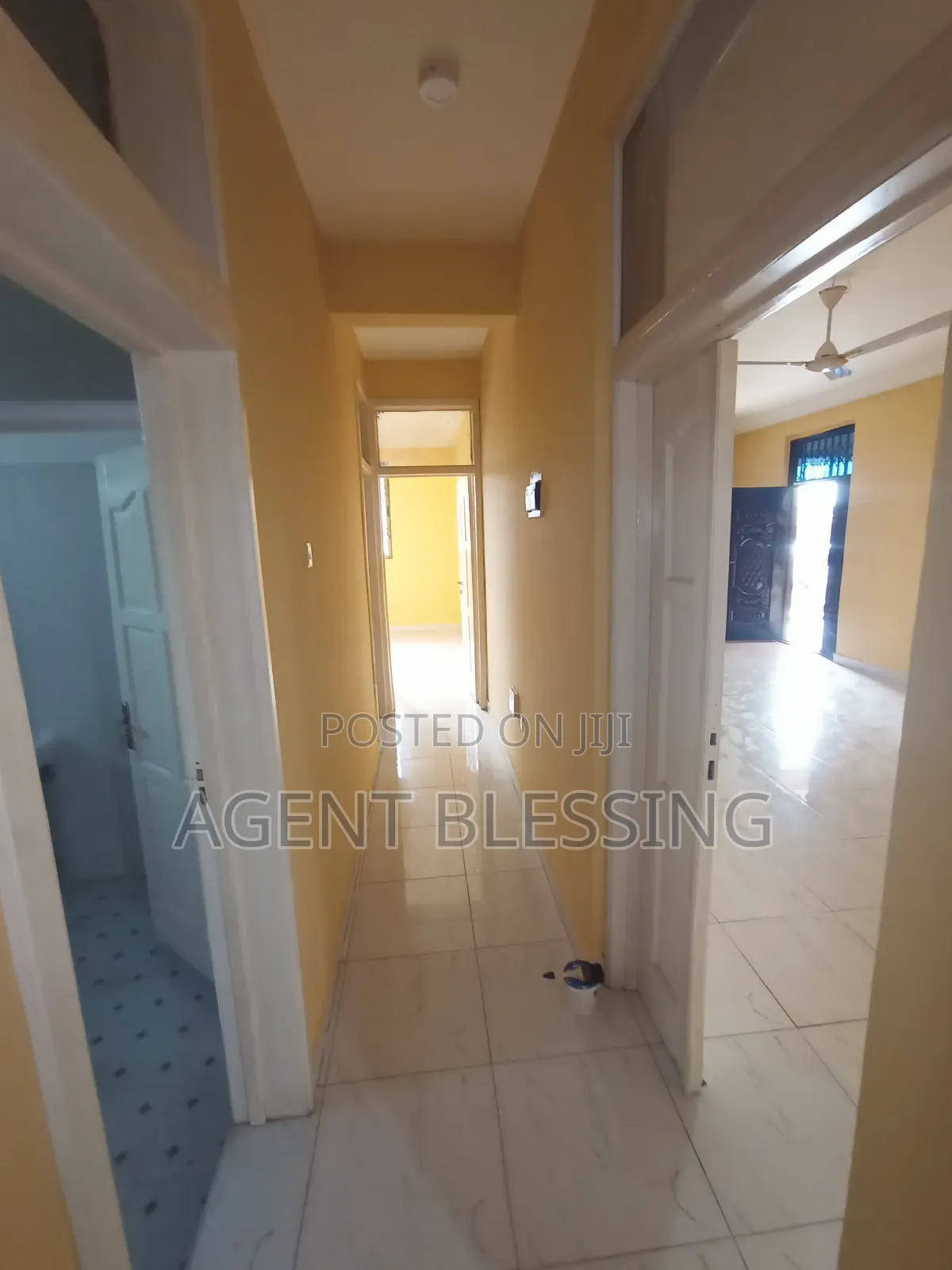 2bdrm Apartment in Afienya-Mataheko, Tema Metropolitan for rent