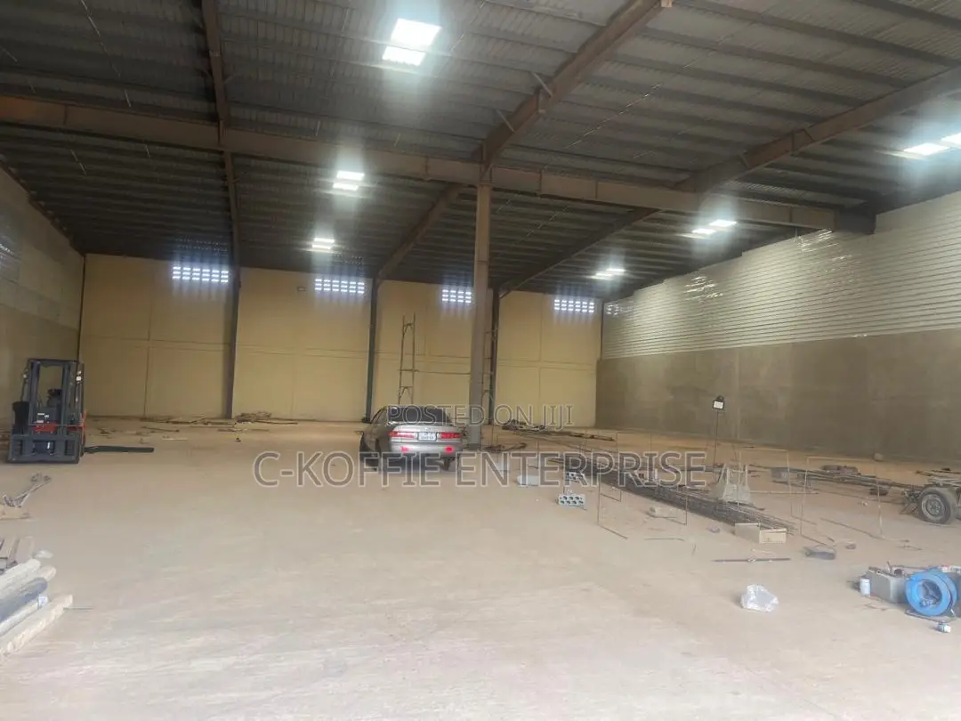 1000 SQM Warehouse at Spintex for Rent