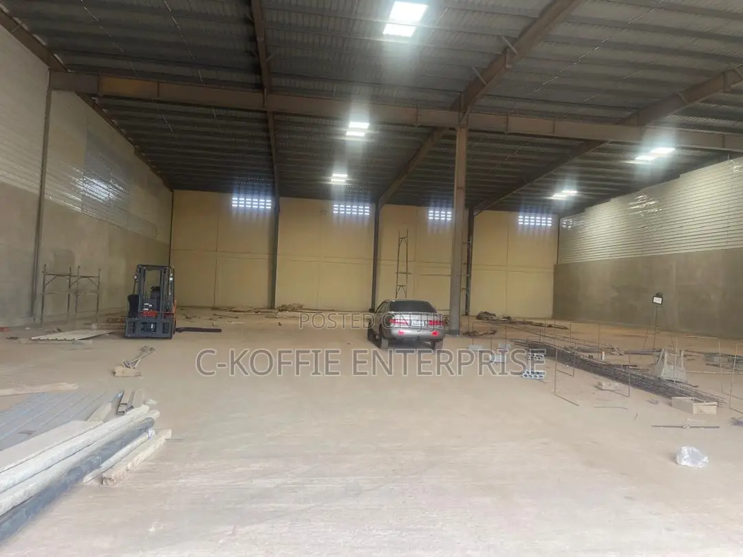 1000 SQM Warehouse at Spintex for Rent