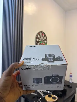 Canon Eos M50 15-45mm Lens F3.5 + Ef Adapter