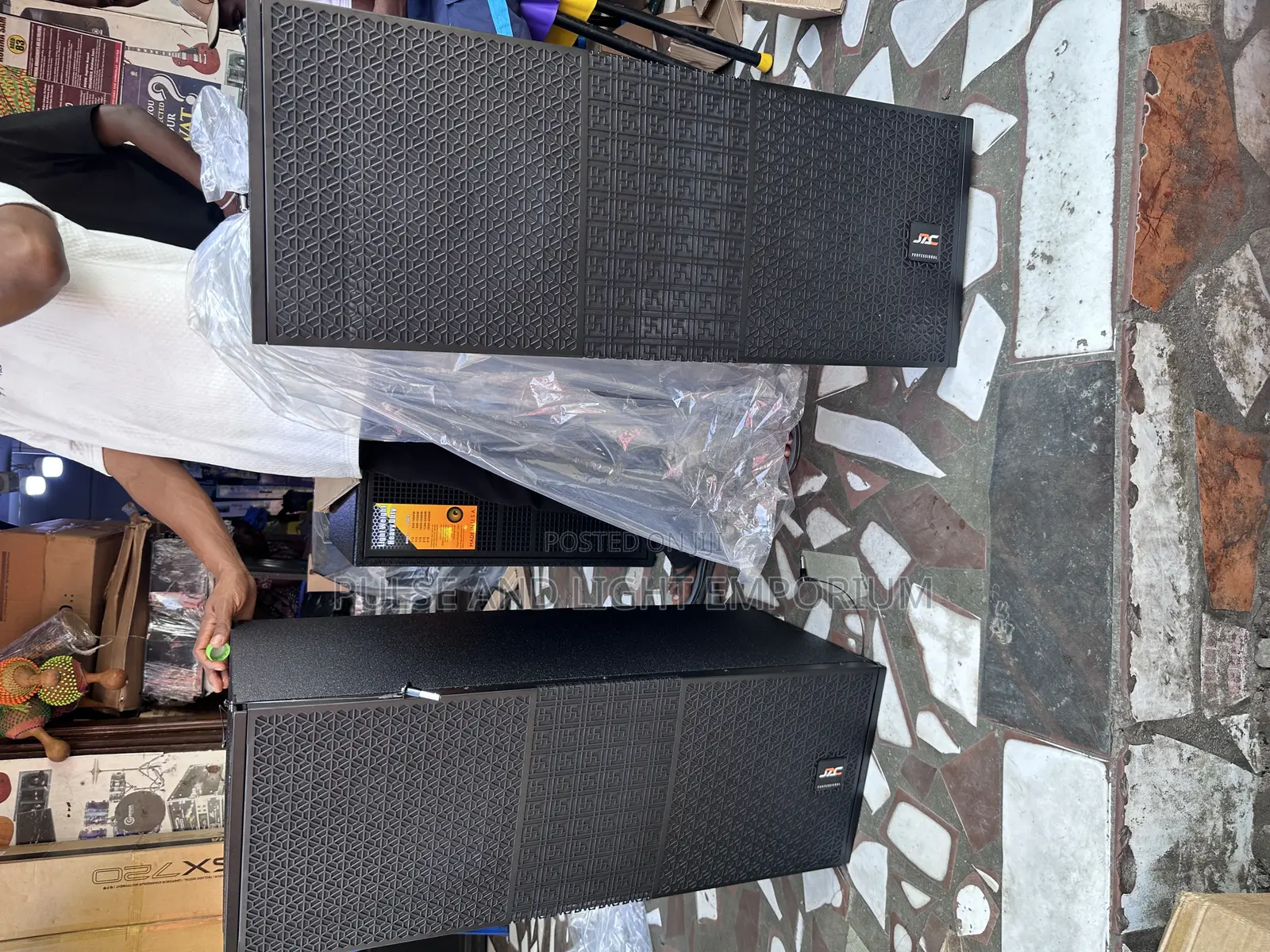 A Pair Of Jac Line Array Speakers(12” Inches)