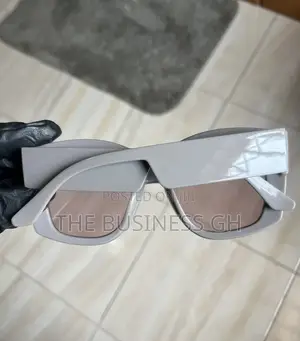 Gucci Sunglasses (Gray)