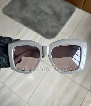 Gucci Sunglasses (Gray)