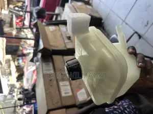 Nissan Qashqai 2014 Reservoir