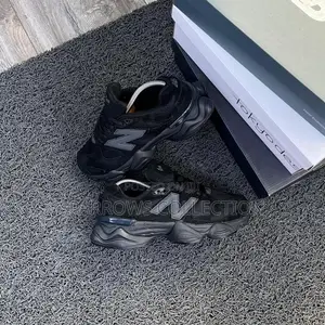 New Balance 9060 Triple Black