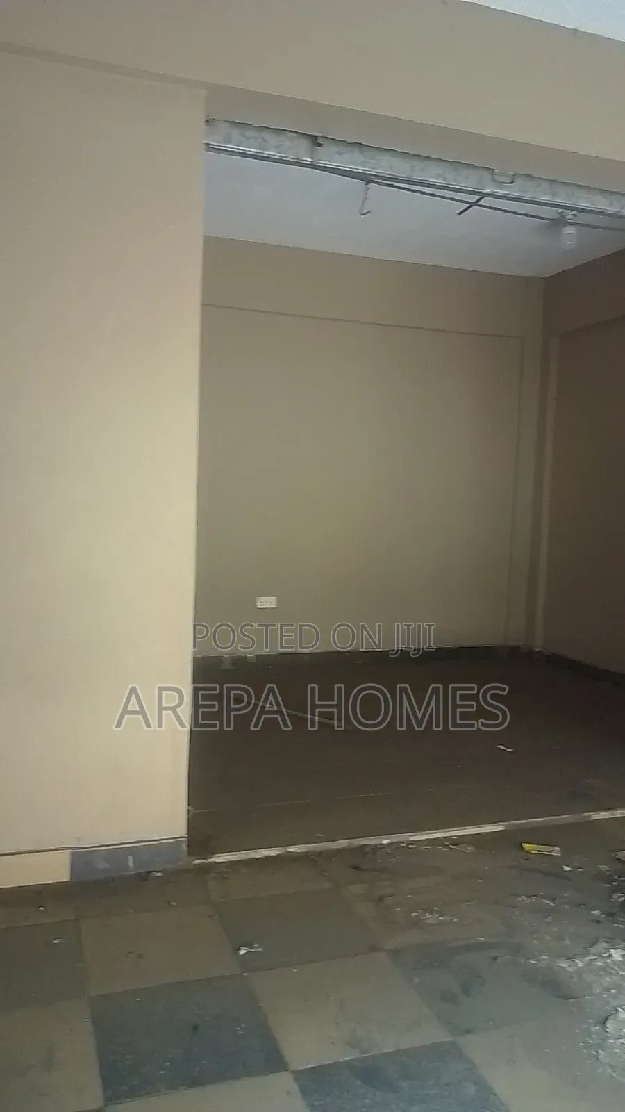 Prime Area Shop for Rent in Madina Market