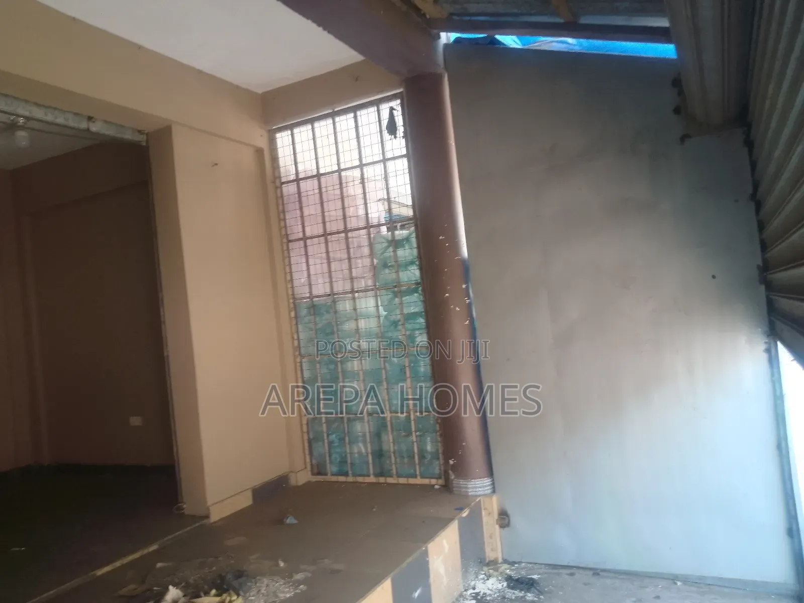 Prime Area Shop for Rent in Madina Market