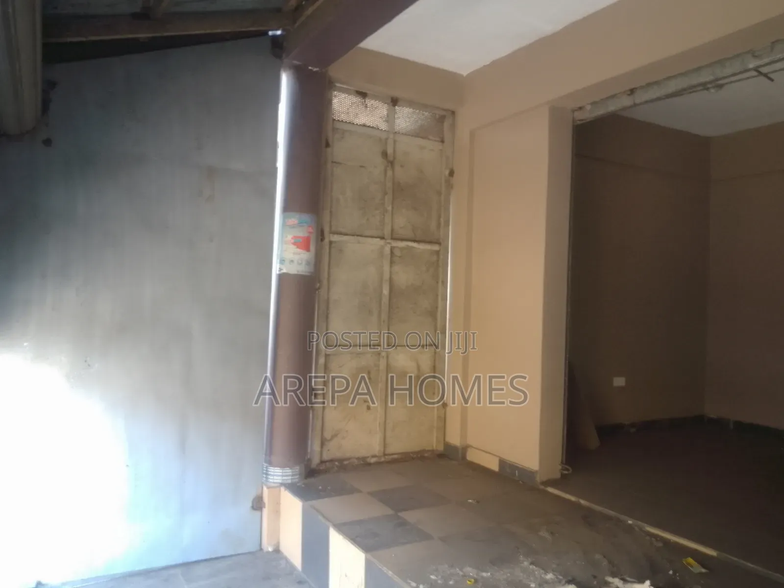 Prime Area Shop for Rent in Madina Market