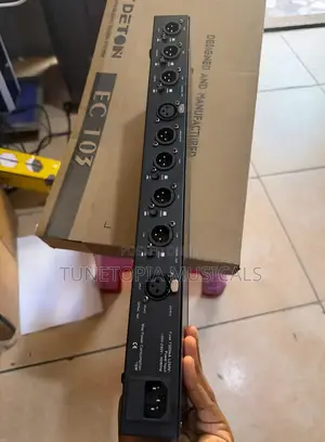 Deton Ec103 Professional Stereo Crossover.