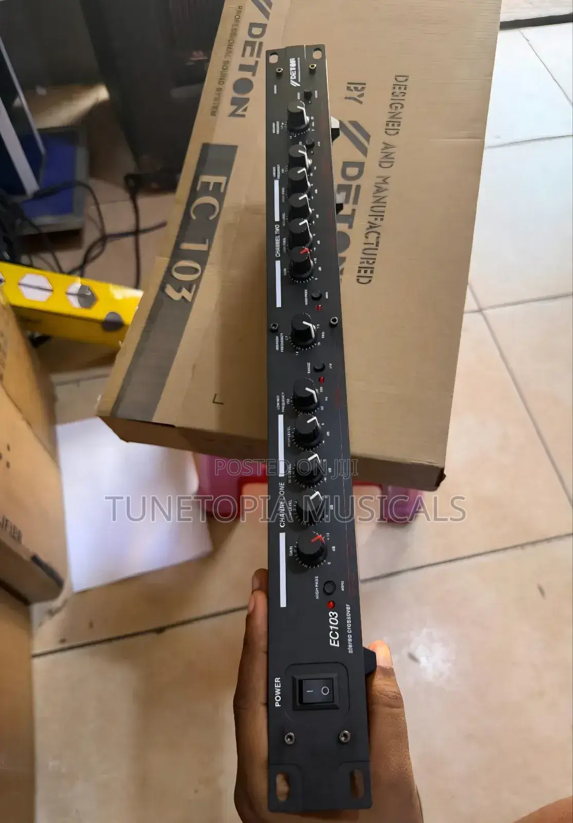 Deton Ec103 Professional Stereo Crossover.