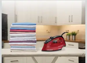 Morphy Richards Breeze Steam Iron 2600w, Red/Black