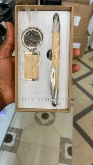 Keyholder and Pen for Souvenirs