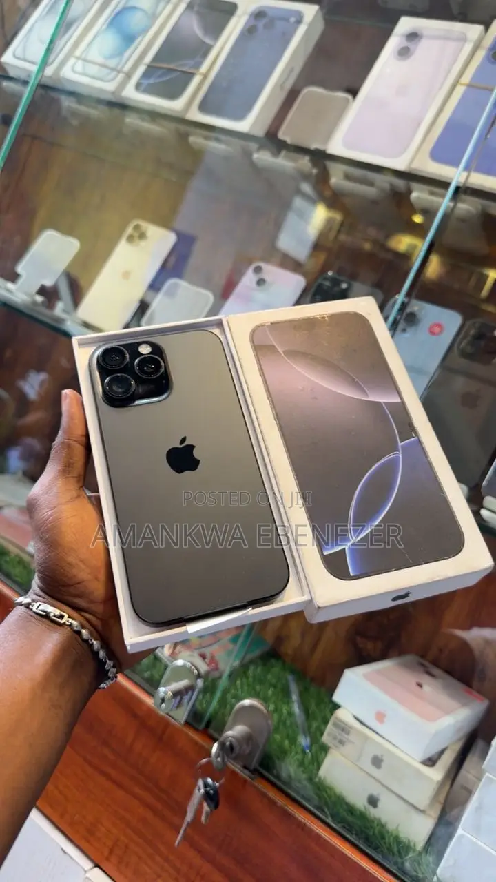 New Apple iPhone 16 Pro Max 256 GB Black