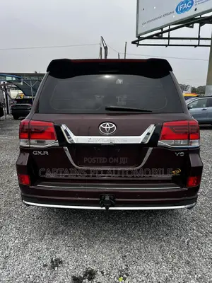 Toyota Land Cruiser 4.0 V6 GX-R 2011