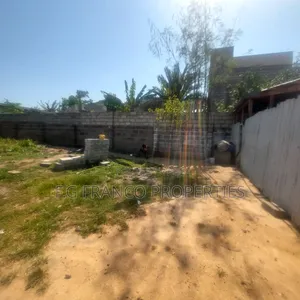 3 Plots of Land for Sale at HFC Estate