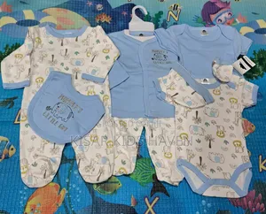 8 Pieces Baby Clothing Set 3 to 6months