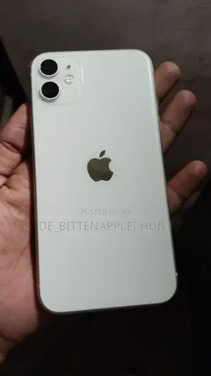 Apple iPhone 11 64 GB White