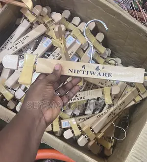 Wooden Clip Hangers (5pcs)