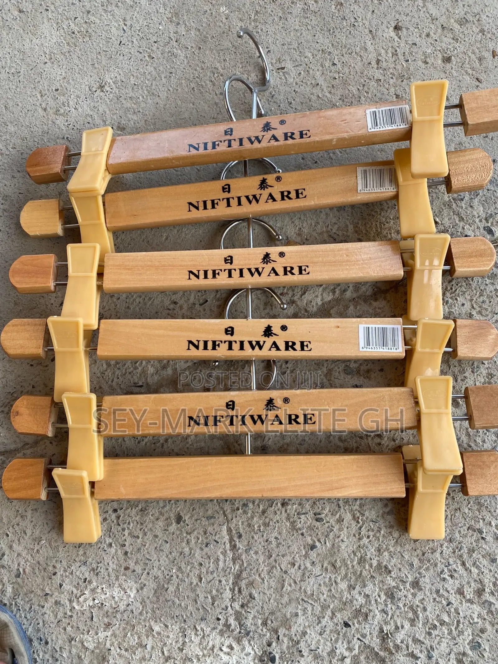 Wooden Clip Hangers (5pcs)