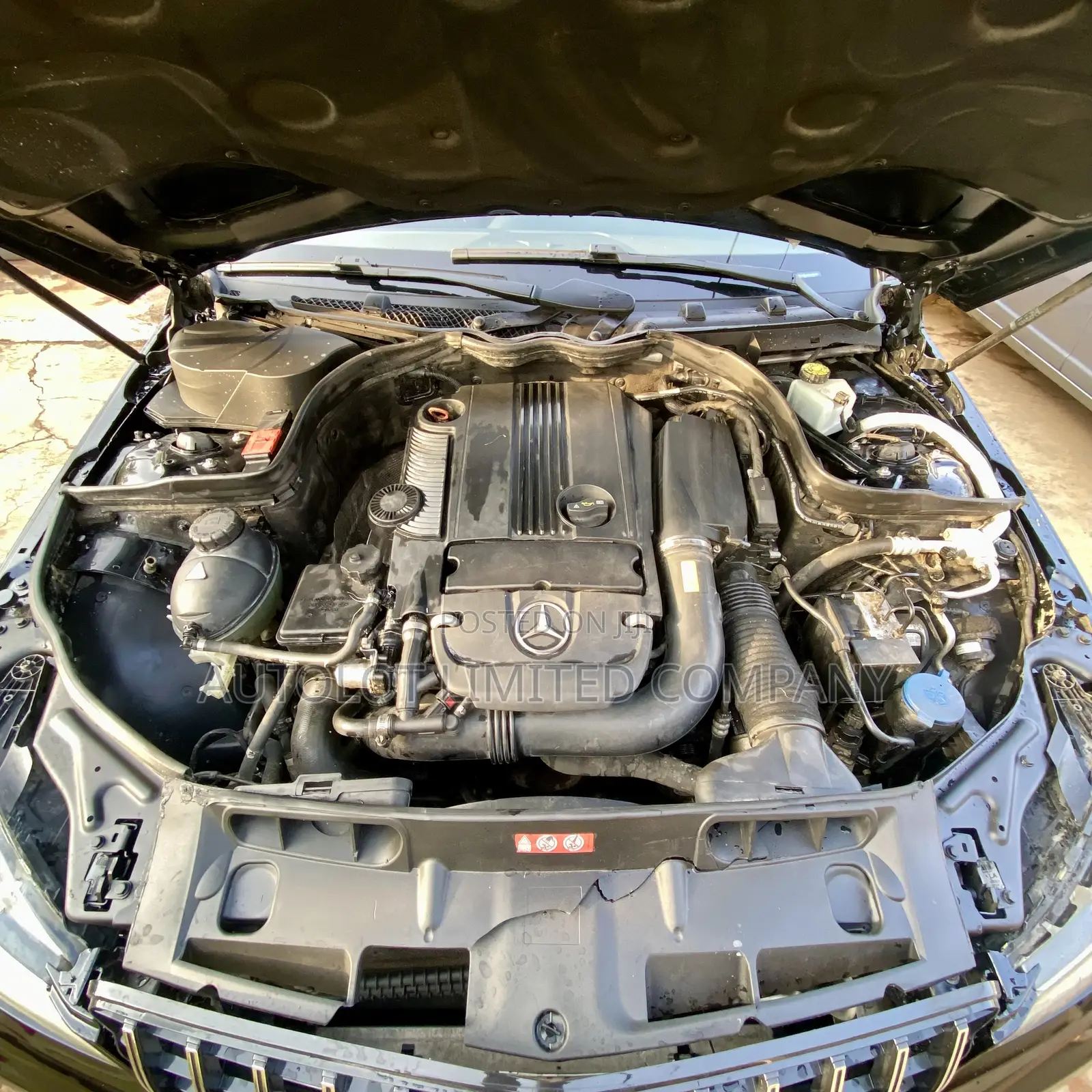 Mercedes-Benz C250 2014 Black