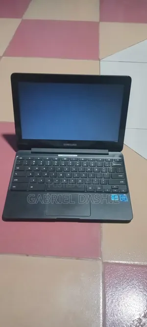 Laptop Samsung Chromebook 3 11 8GB Intel HDD+SSD 32GB