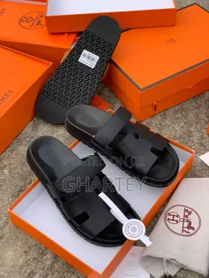 Black Hermes Luxury Slide Slippers – Sleek Comfort for Everyday Style